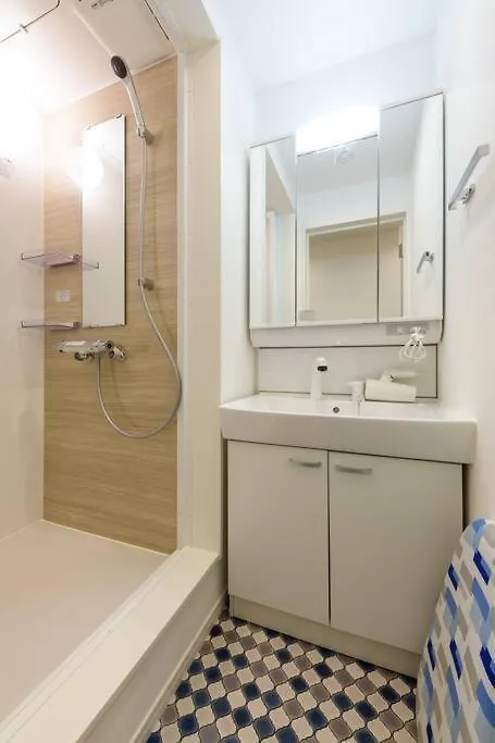 Rakuna Inn 動 Sasazuka Tokyo 0*,